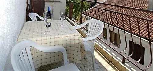 Trosobni apartman — Meljine